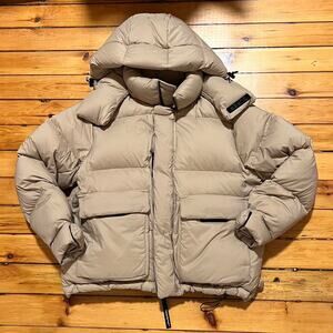 Aritzia tan super duper puff Size 1